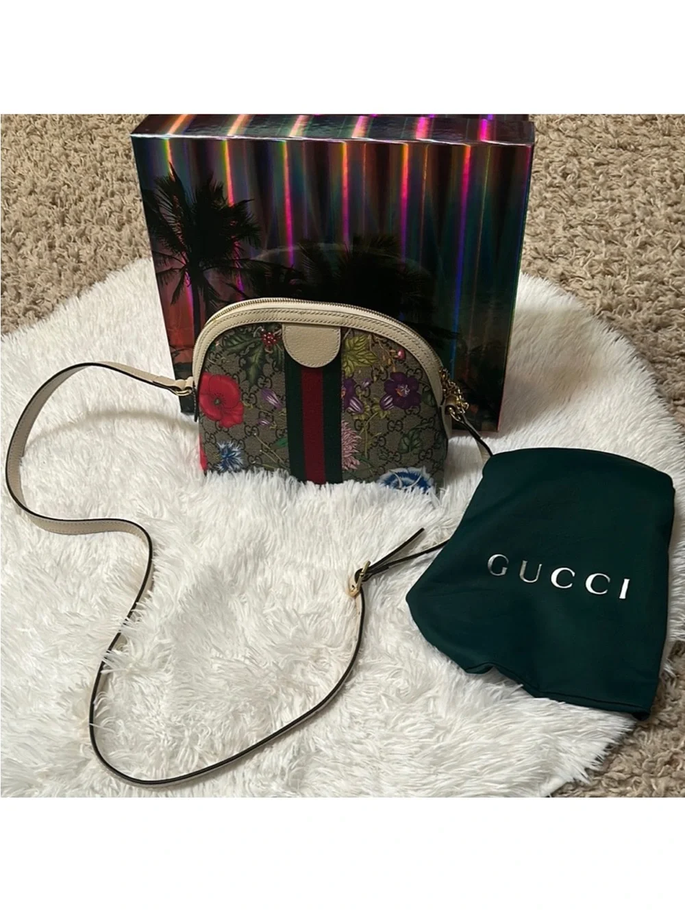 Gucci Floral GG Supreme Canvas Small Shoulder Bag — Multicolor - Picture 2 of 13